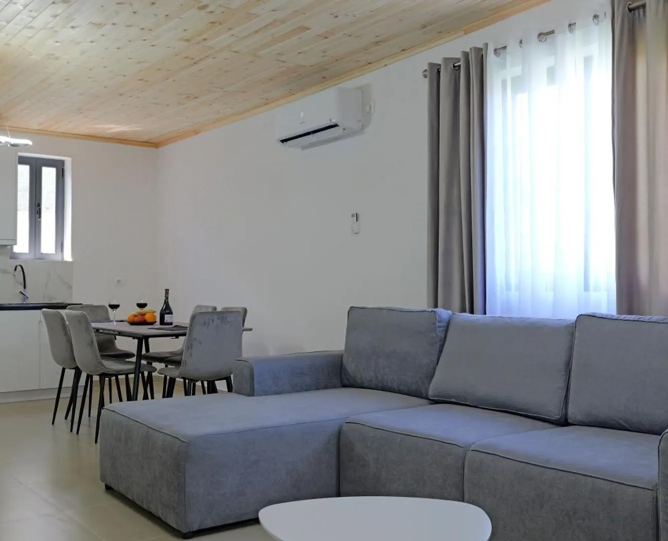 Lago Calmo Villa Ksamil 0*,